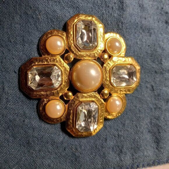 TAT marked pin  - Picture 1 of 5